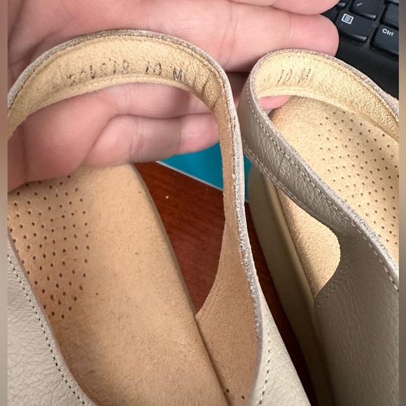 SAS Sandals 10M, like new - Picture 5 of 5